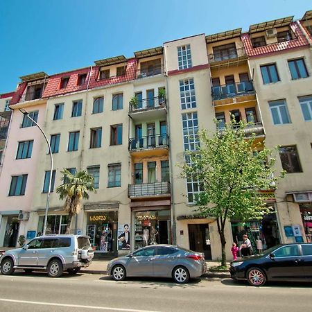 Apartment On Gorgiladze 25 Batumi Exterior photo